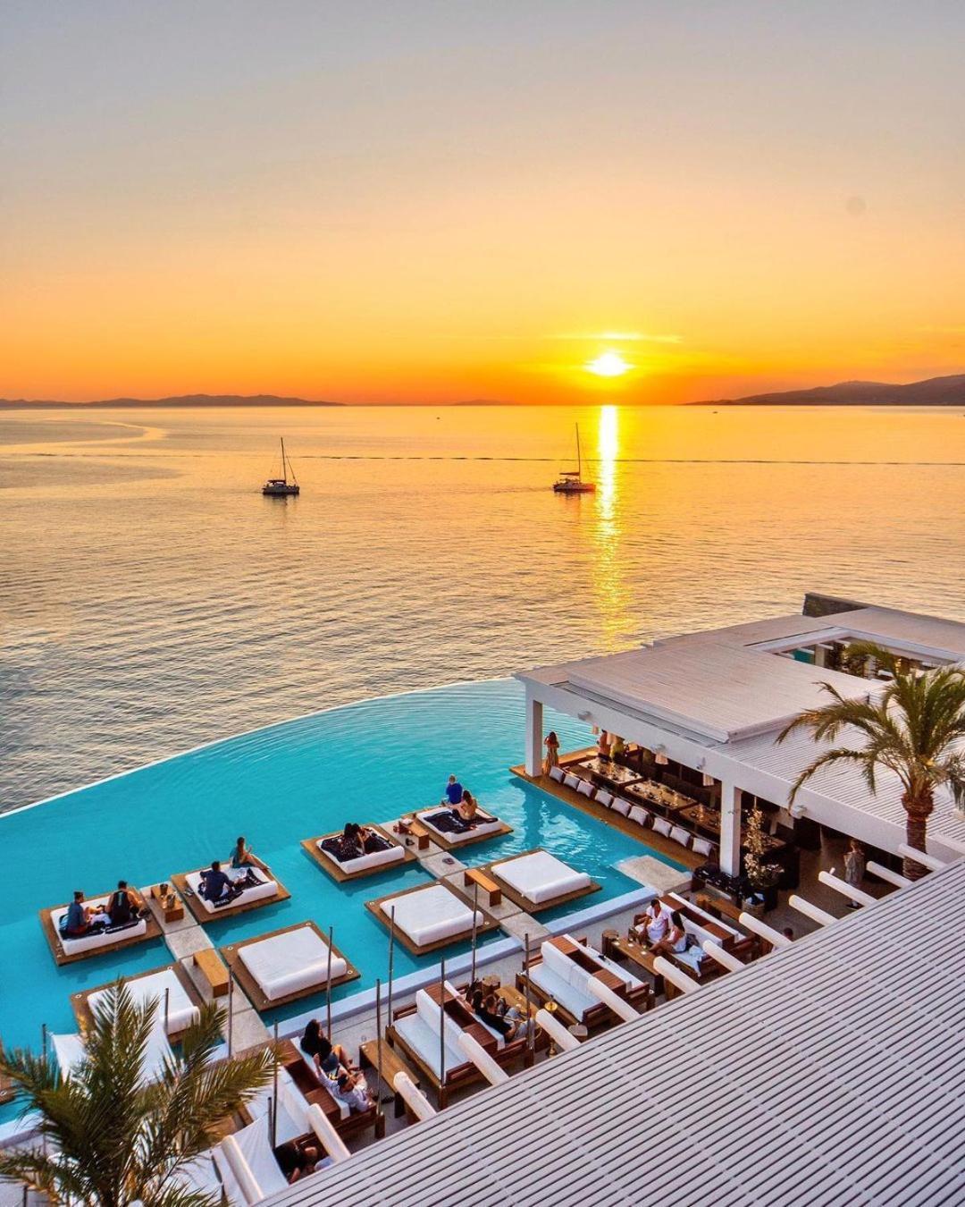 Cavo Tagoo Mykonos Hotel 5*